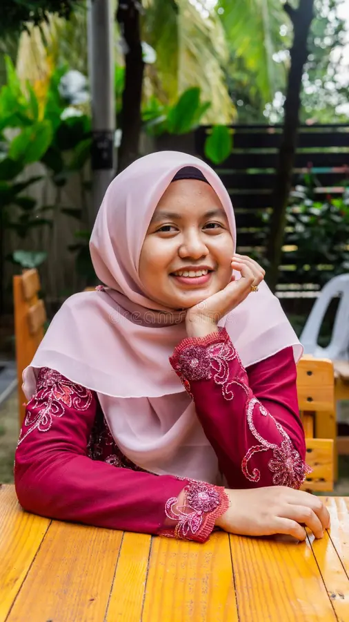 Nabila, 26